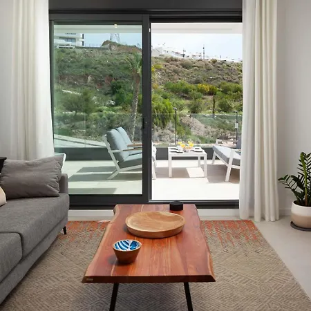 Terraza Mar - Apartment With Rooftop Pool, Carvajal, Fuengirola *