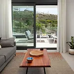 The Middleviews Collection - Terraza Mar By Hwpc *